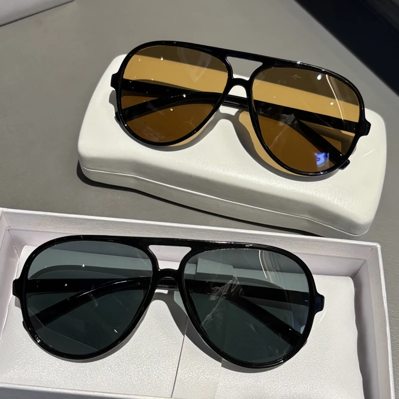Sunglasses Uv400 - レディース・メンズ用、クラシックなレトロ調、ヴィンテージ風、オーバーサイズのサングラス。ファッション性の高いデザインで、丸いフレームの運転用メガネとしても最適。