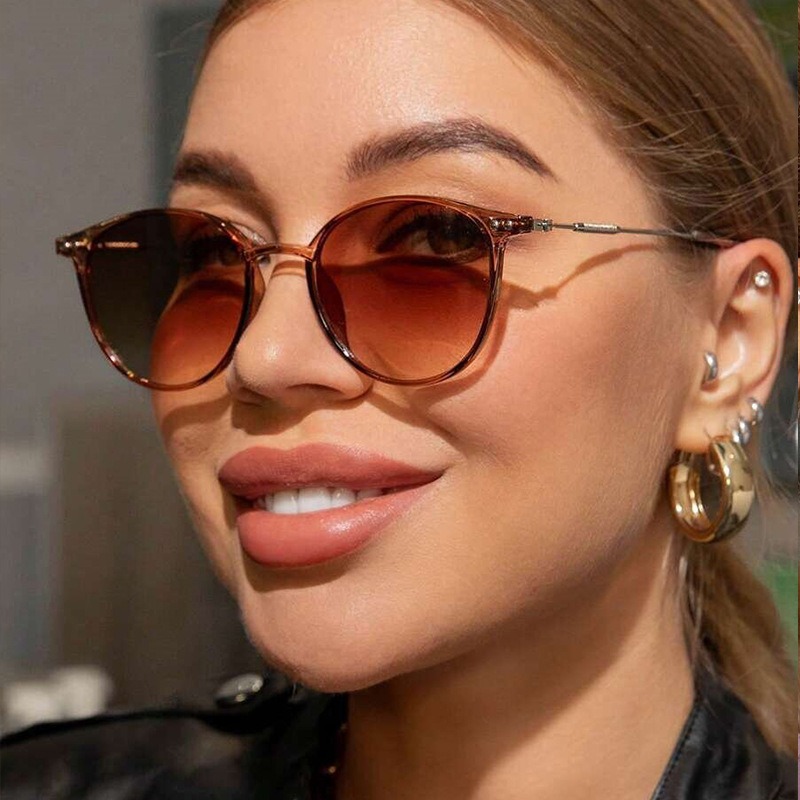 Designer Sunglasses - 新作のラウンド型ヴィンテージサングラス。レトロで高級感のあるブランドデザイン。女性用サングラス、UV400カット。