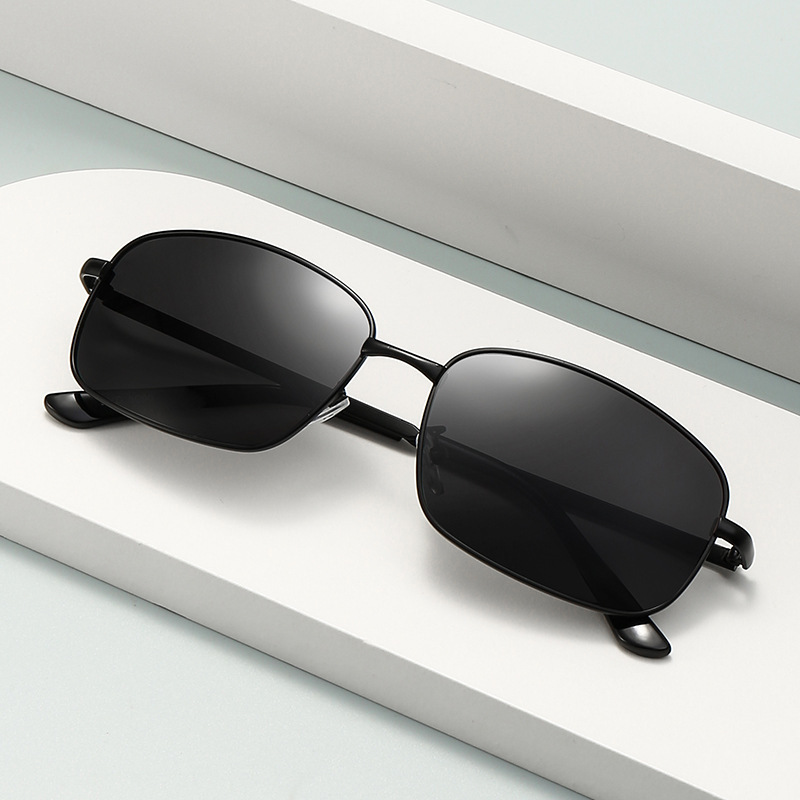 新作偏光サングラス、金属製、ブランドデザイナーによるグラデー - Designer Sunglasses のレビューと価格