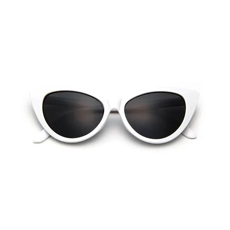 レトロでセクシーなキャットアイ型サングラス。クラシックな黒と - Sunglasses Uv400 のレビューと価格