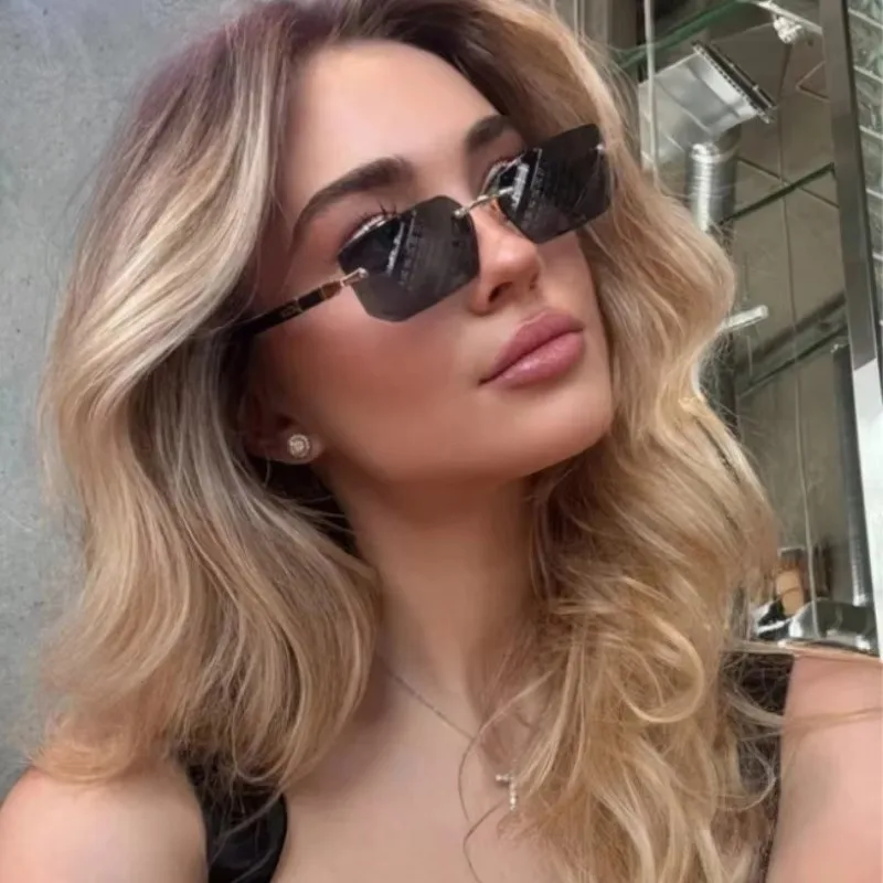 ファッション性の高いパンク風スクエア型サングラス。高級ブラン - Designer Sunglasses のレビューと価格