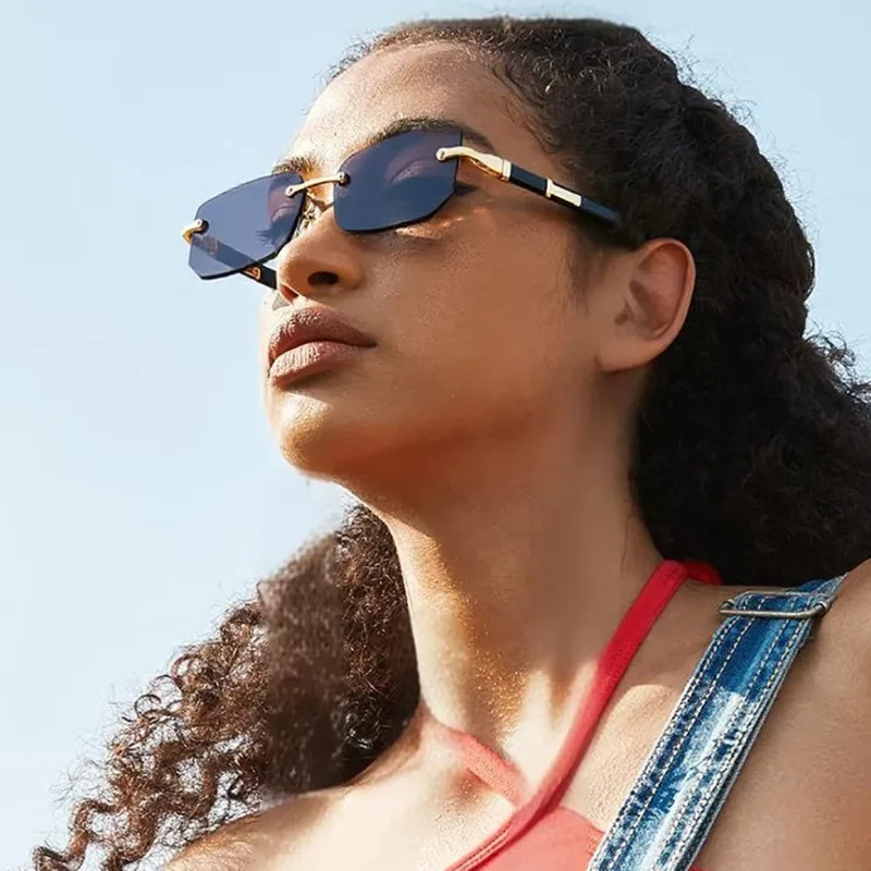 ファッション性の高いパンク風スクエア型サングラス。高級ブラン - Designer Sunglasses のレビューと価格