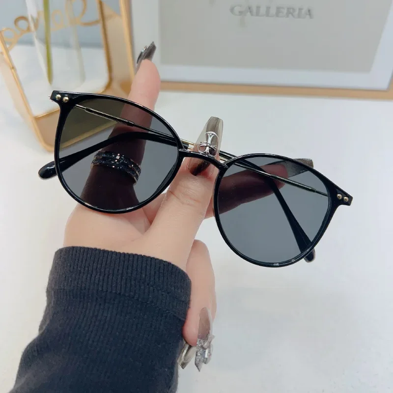 新作、丸型、ヴィンテージ風サングラス。レトロで高級感のあるブ - Designer Sunglasses のレビューと価格
